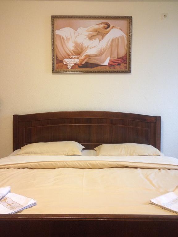 Sun Rise Hotel Τυφλίδα Δωμάτιο φωτογραφία