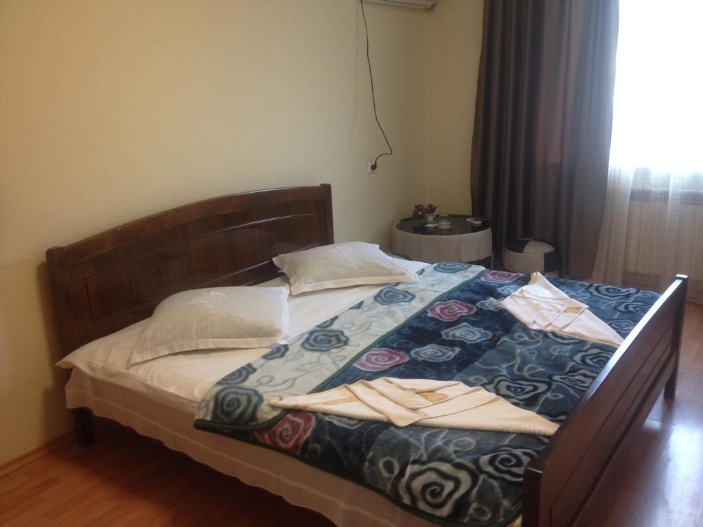 Sun Rise Hotel Τυφλίδα Δωμάτιο φωτογραφία