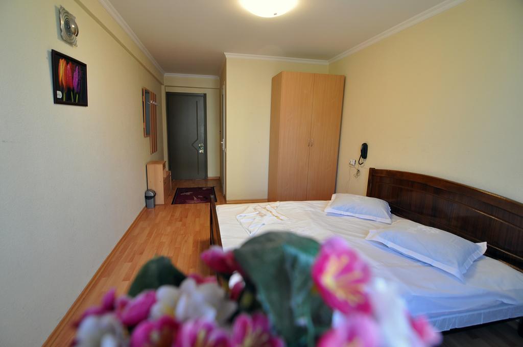 Sun Rise Hotel Τυφλίδα Δωμάτιο φωτογραφία