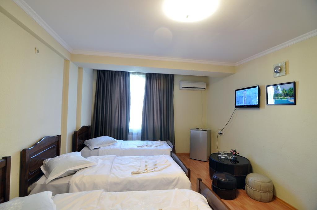 Sun Rise Hotel Τυφλίδα Δωμάτιο φωτογραφία
